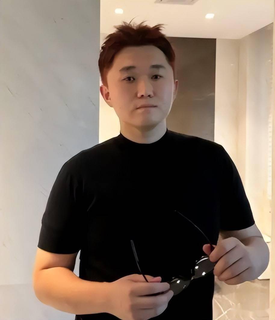 张百乔小雪被曝售别墅 近一年零互动疑情变