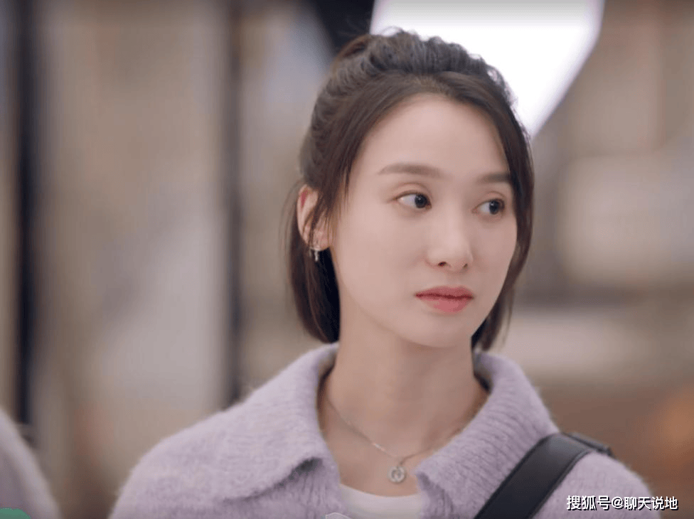 冷门面试逆袭!前台小妹碾压顶流