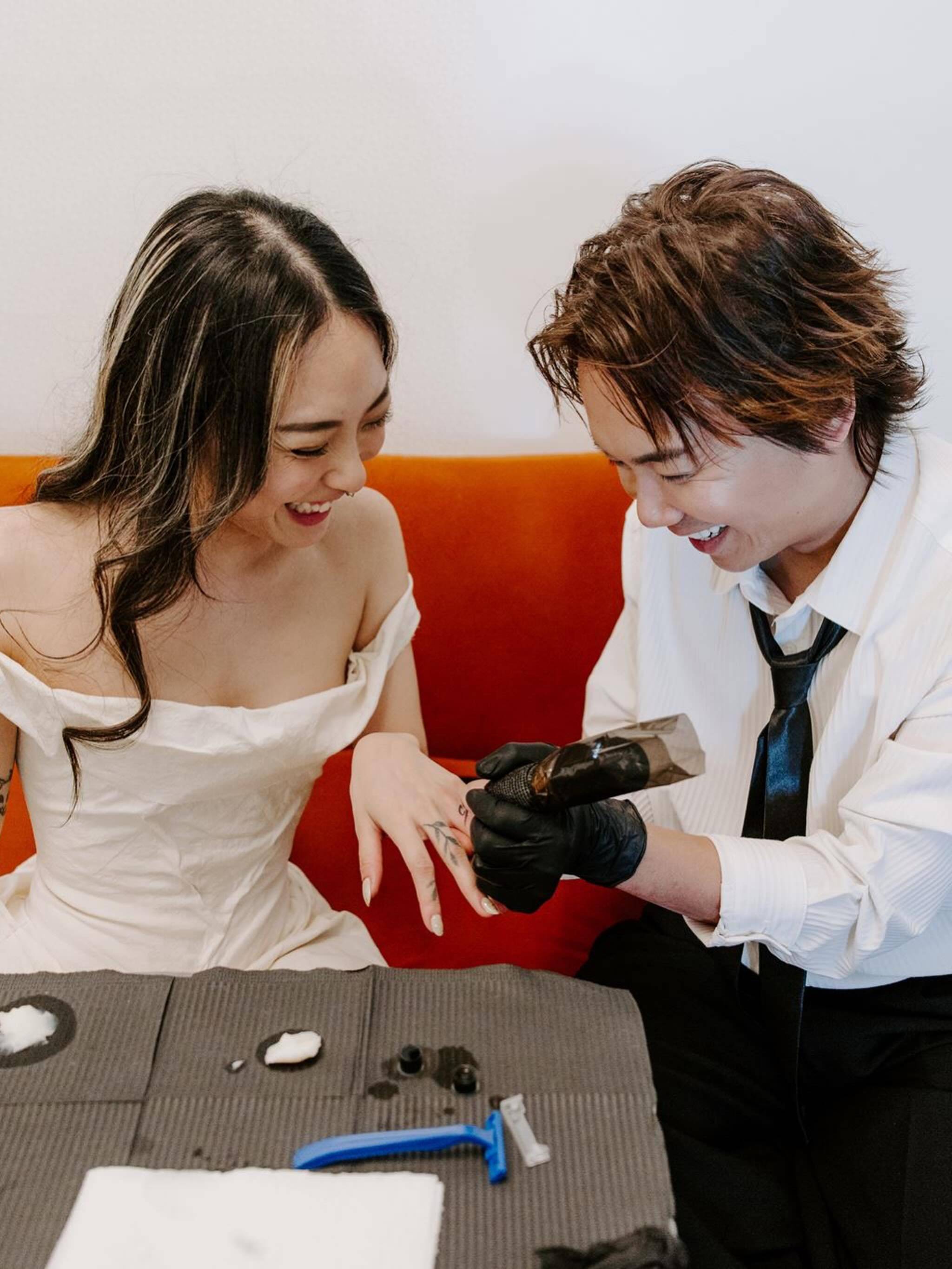 香港男星赵善恒宣布与纹身师女友结婚