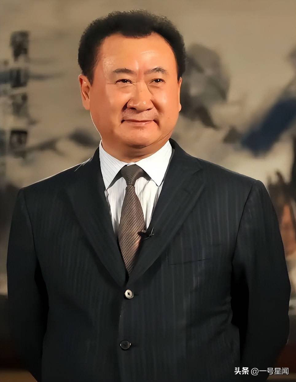 企业家背负债务后为孙辈铺路,某女士情绪失控