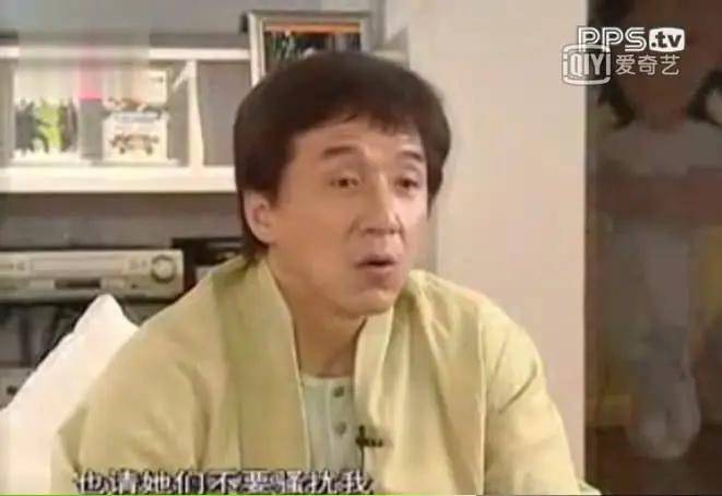 吴绮莉揭秘成龙拒认女儿原因:无人要求做亲子鉴定