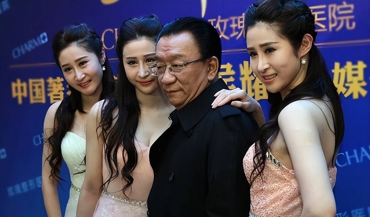 形象与行为不符的资深艺人