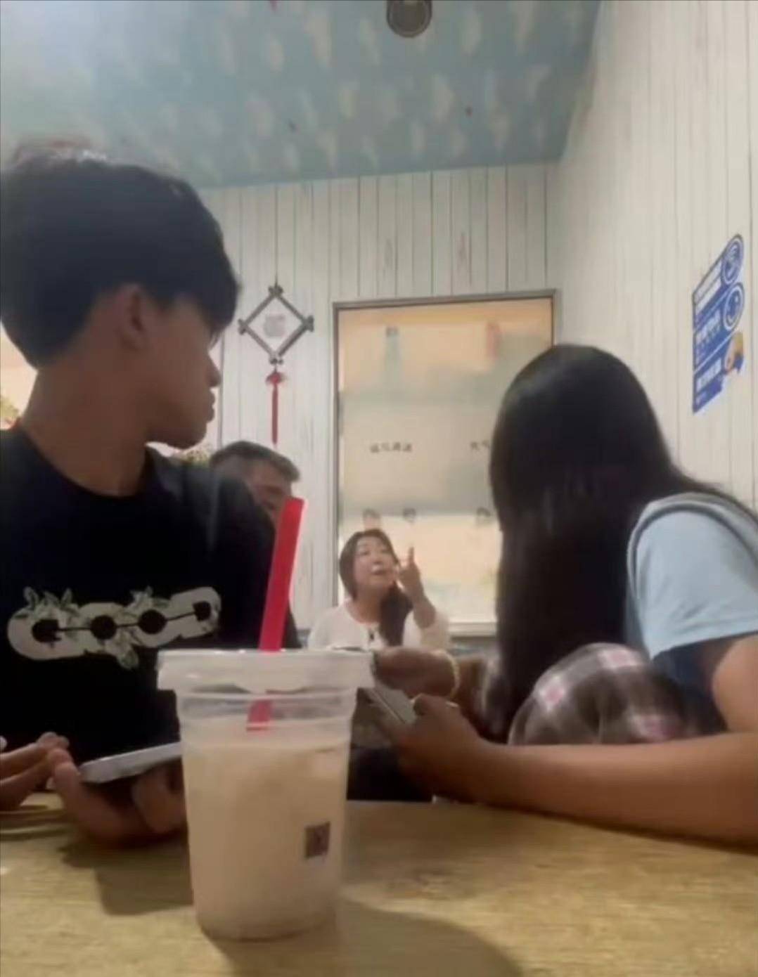 山东男子殴打女孩后续:警方行拘,网红负面信息曝光