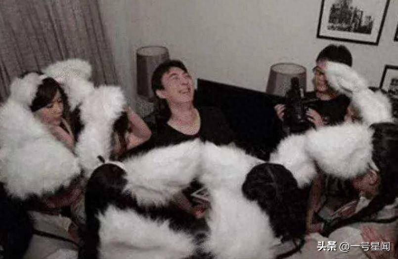 企业家背负债务后为孙辈铺路,某女士情绪失控