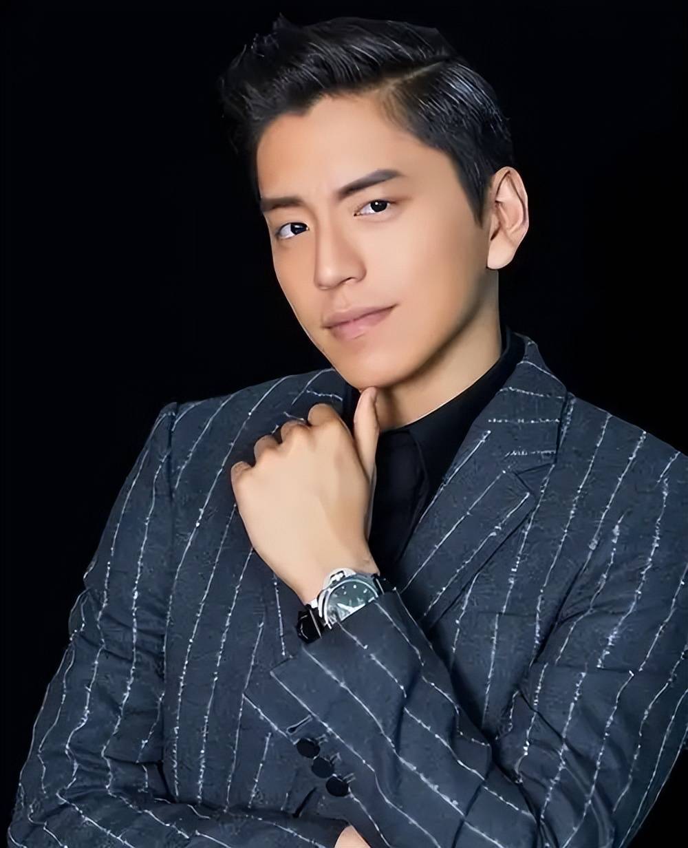 顶流男星人设崩塌?镜头前后两副面孔太离谱