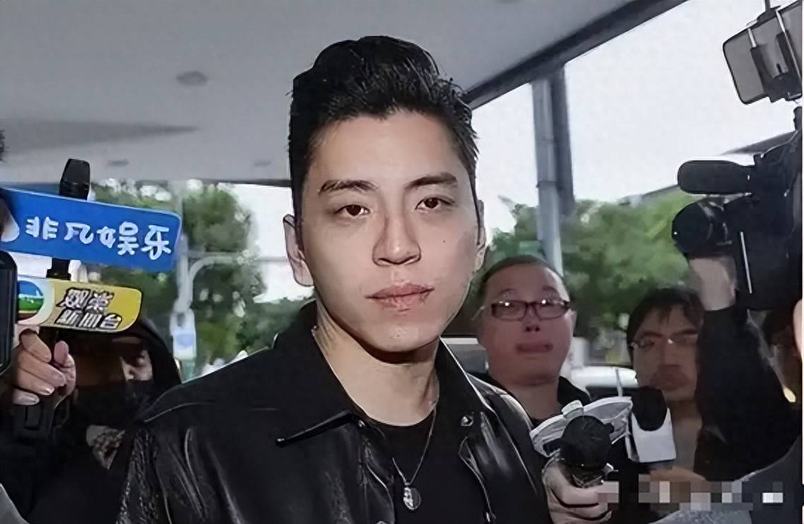 顶流男星人设崩塌？镜头前后两副面孔太离谱
