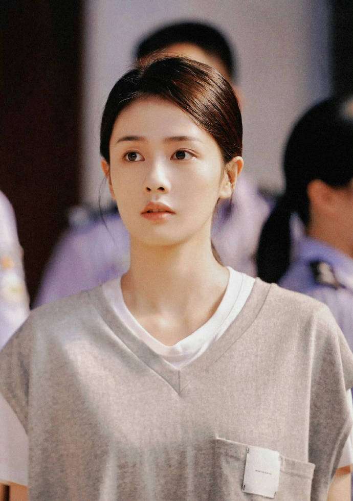 小城女孩手握铁证六连辟谣，流量明星人设崩塌
